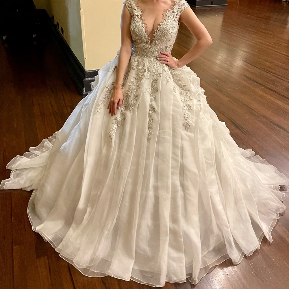 Stephen Yearick bridal gown